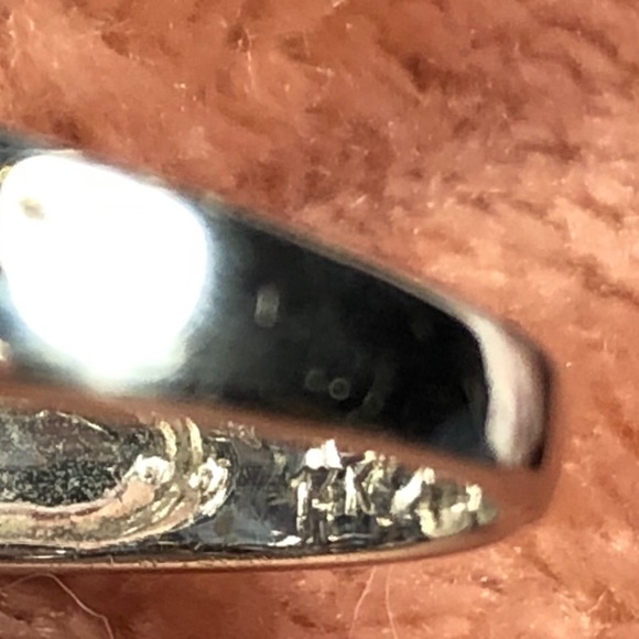 14k  Gold Swiss Blue Topaz and diamond accent Ring - Picture 8 of 9